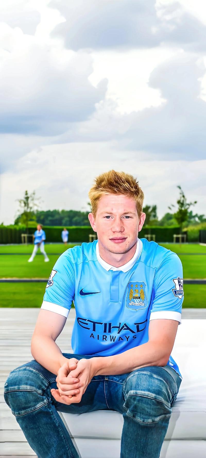 恍如隔世，巴萨上一次在诺坎普比赛法蒂双响，登贝莱助攻