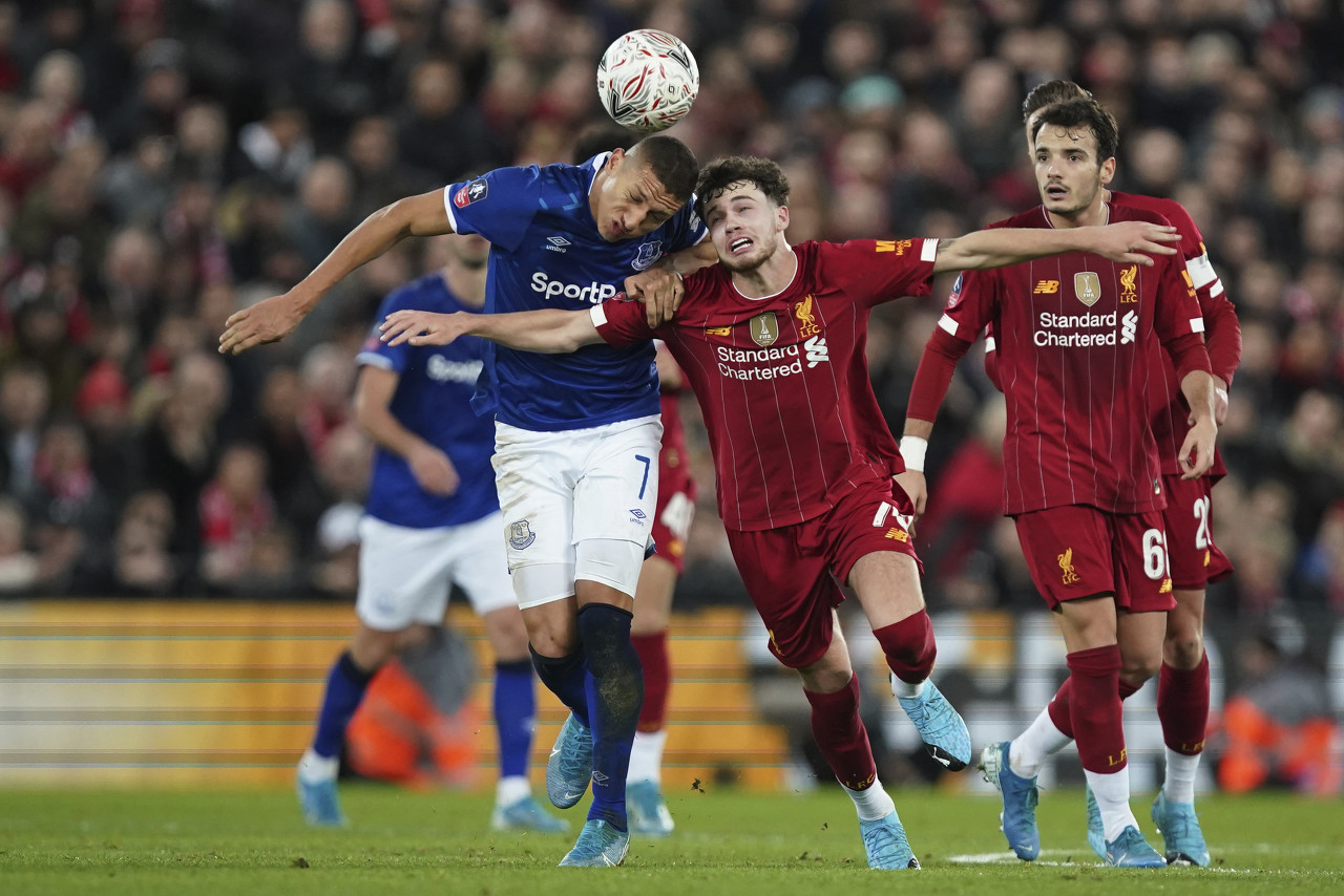 篮球篮网球队更换战术，提高进攻效率