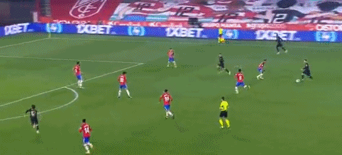 经纪人：那不勒斯今夏也有意博尼，但奥西利奥起了决定性作用